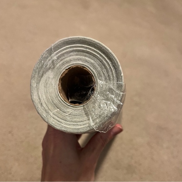 NEW Clear Con-Tact Brand Adhesive Covering 18in x 75ft roll - Picture 4 of 4